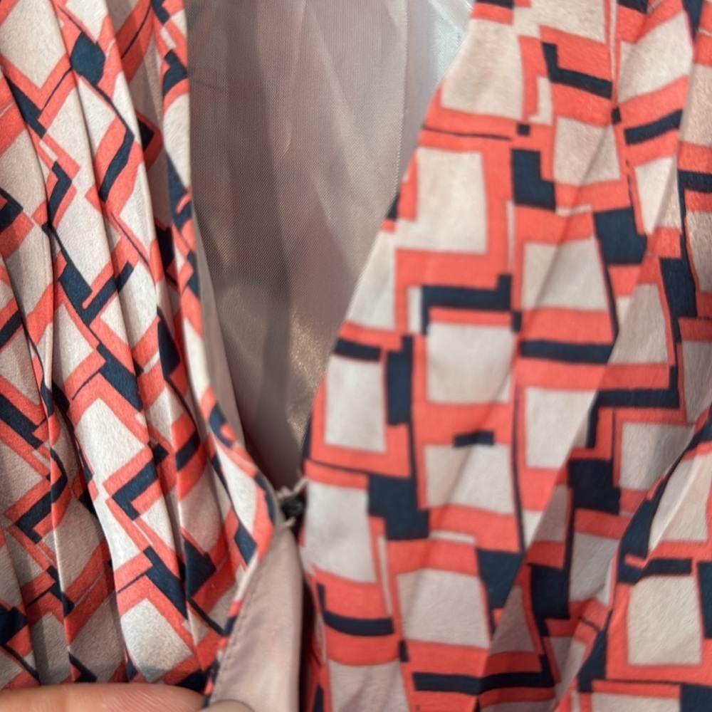 ⚫️ The Limited Geometric Patterned Dress Size Medium - Picture 7 of 7